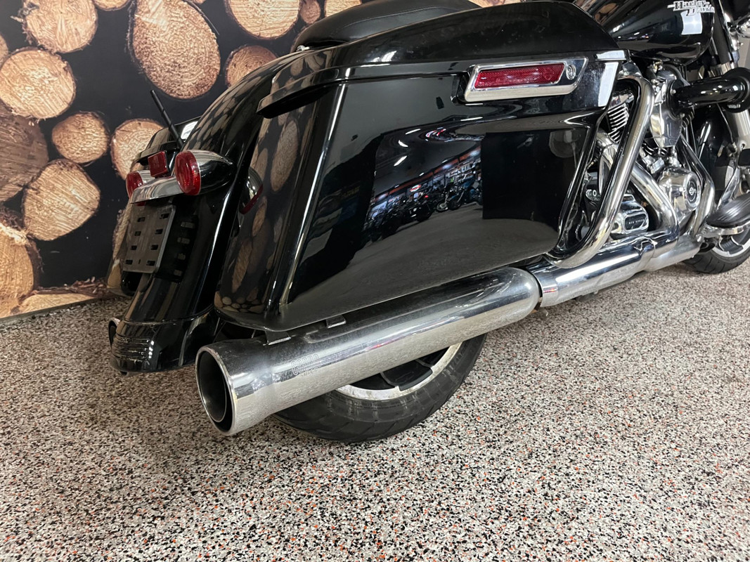 Street Glide®