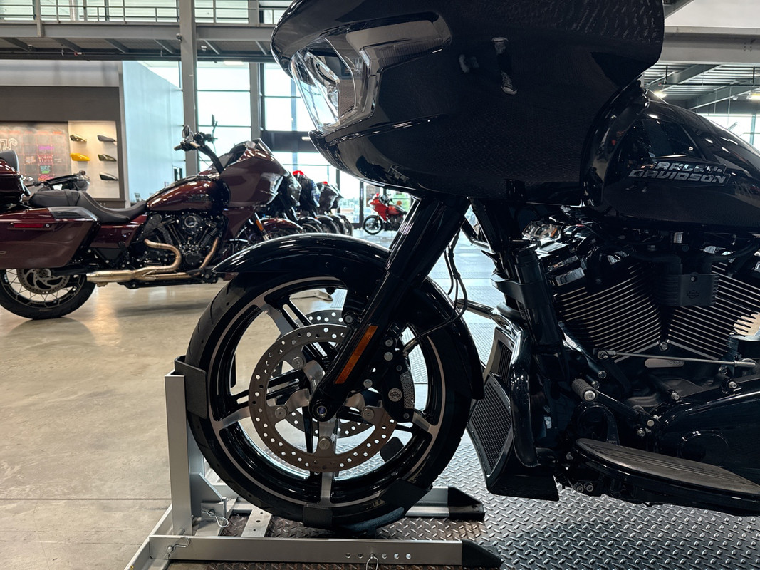 Road Glide®