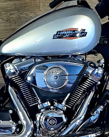Street Glide®
