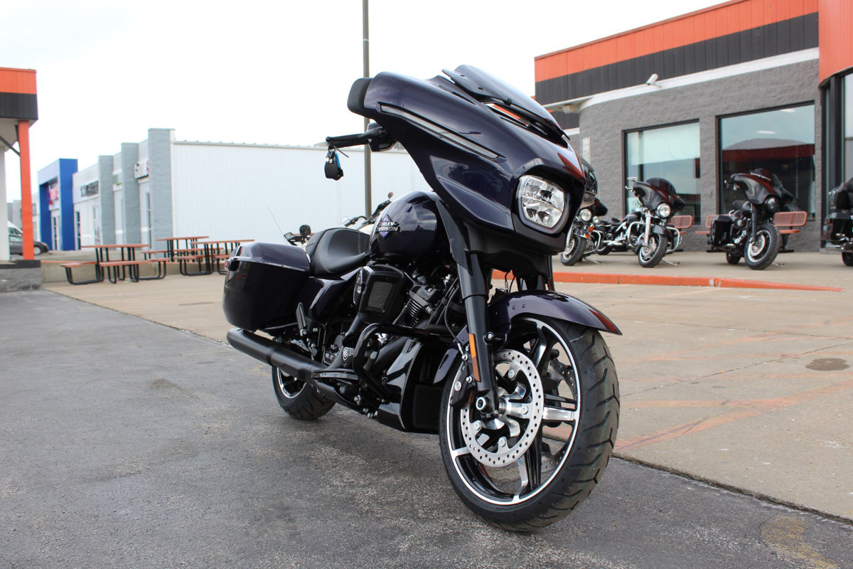 Street Glide®
