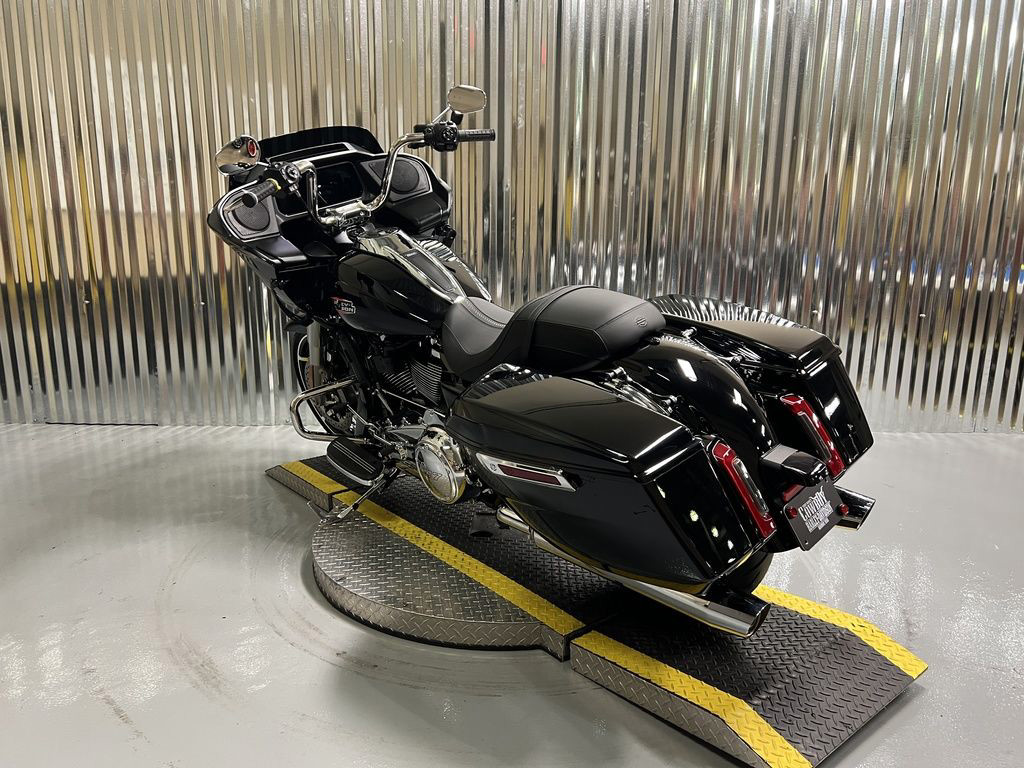Road Glide®