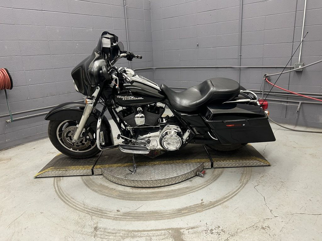 Street Glide®