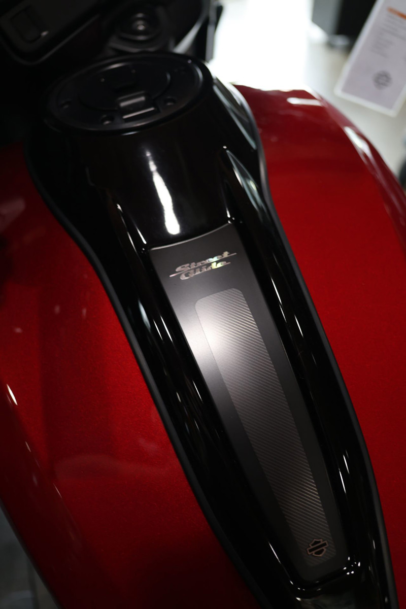 Street Glide®