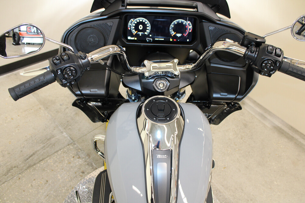 Road Glide®