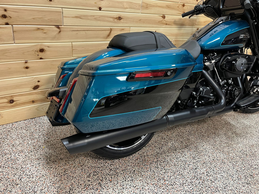 Street Glide®