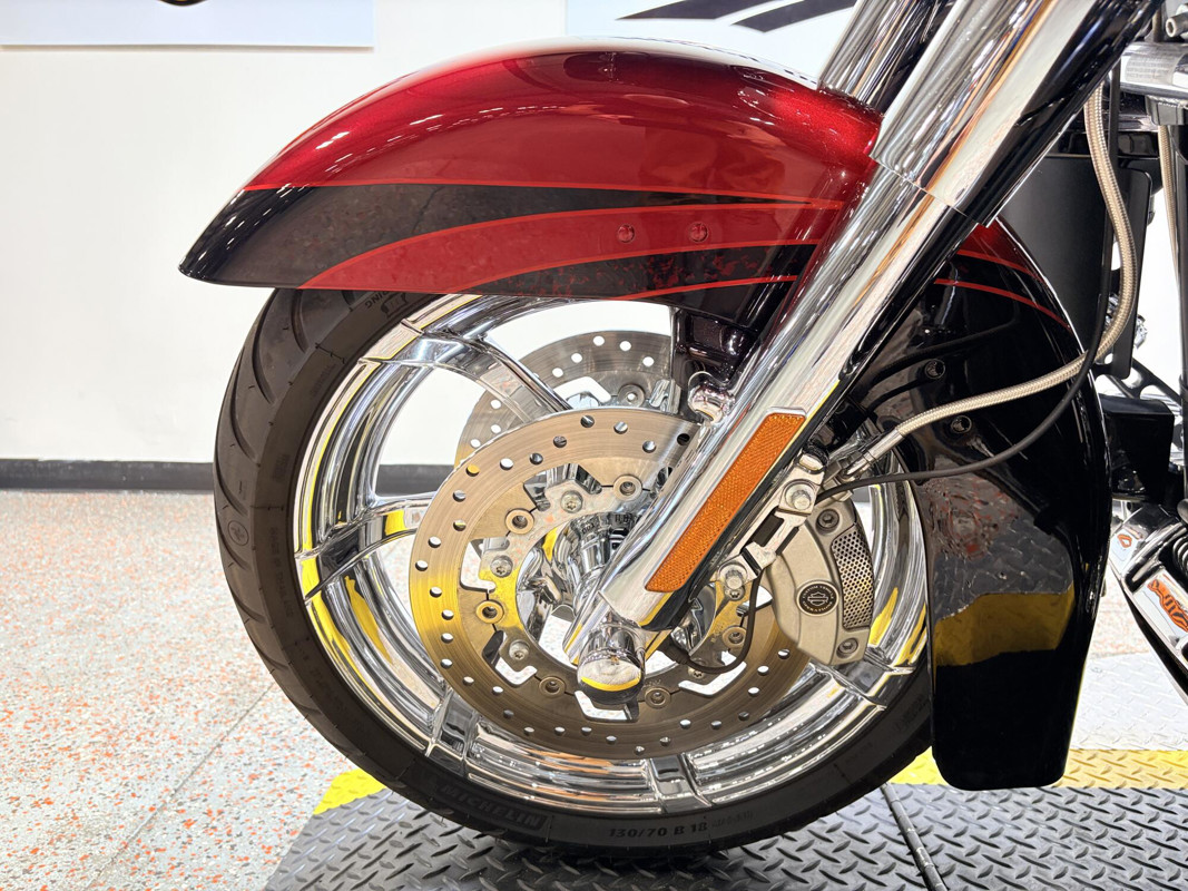 CVO™ Road Glide® Ultra