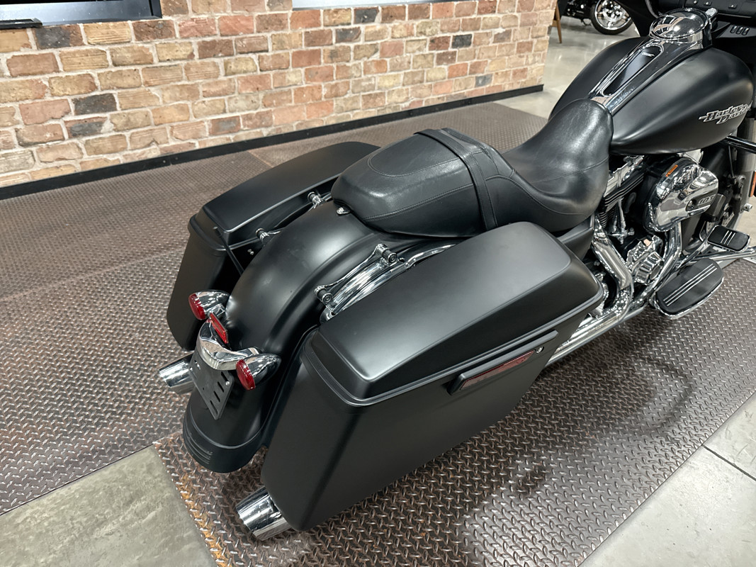 Street Glide®