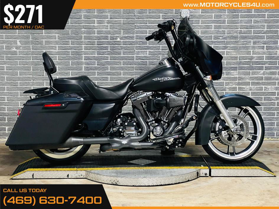 Street Glide®