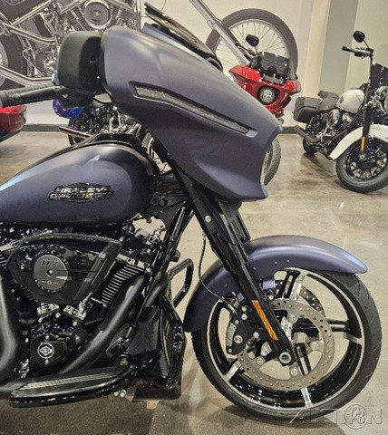 Street Glide®