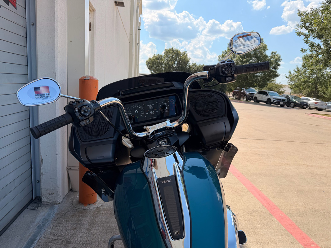 Road Glide®