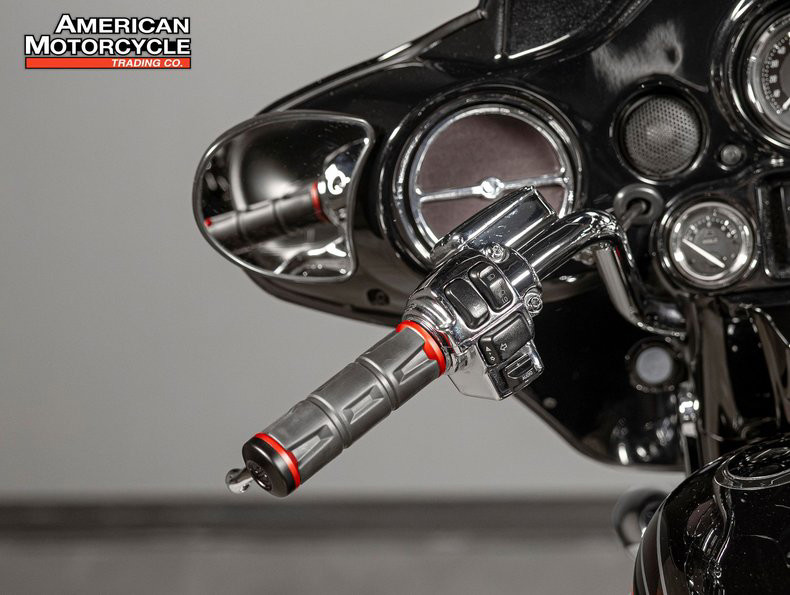 CVO™ Street Glide®