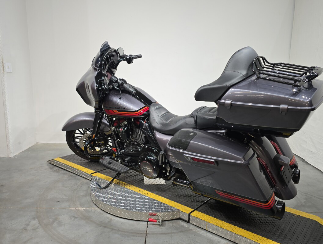 CVO® Street Glide®