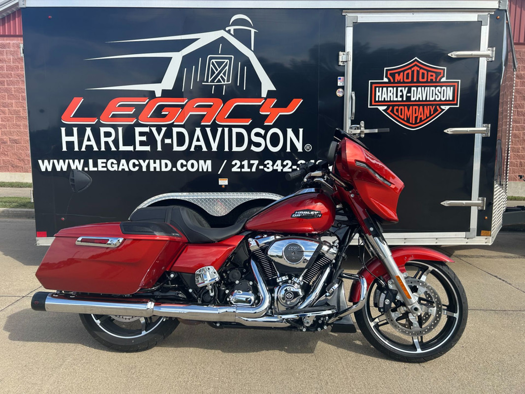 Street Glide®