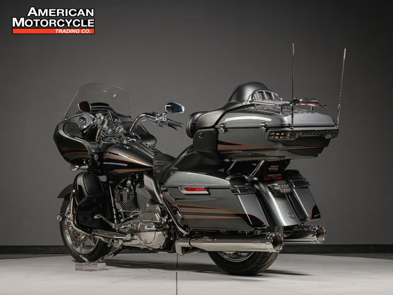 CVO® Road Glide® Ultra