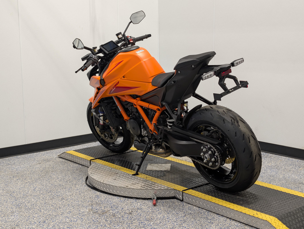 1390 Super Duke R