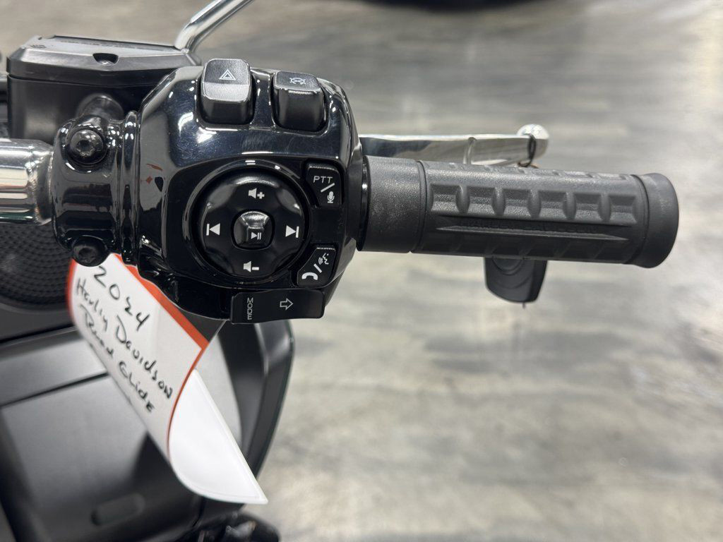 Road Glide®