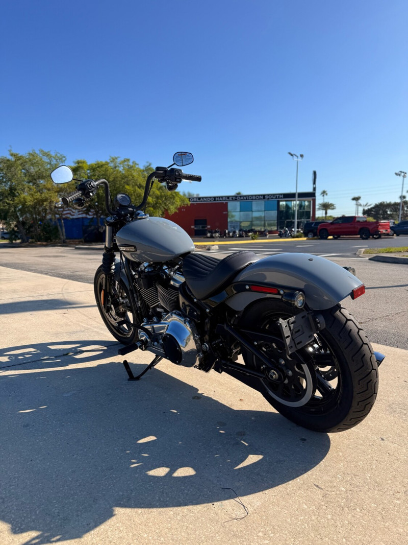 Street Bob®
