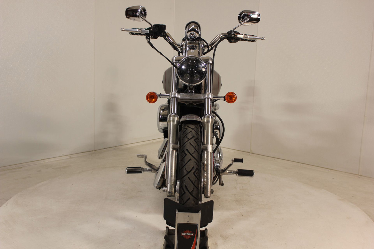 Sportster® 1200 Custom 