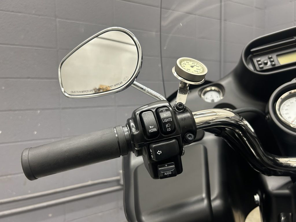 Road Glide® Custom