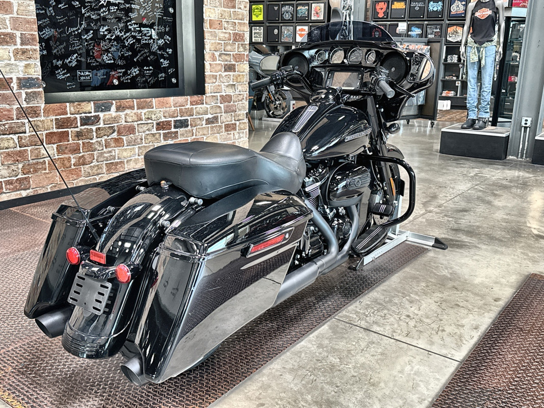 Street Glide® Special