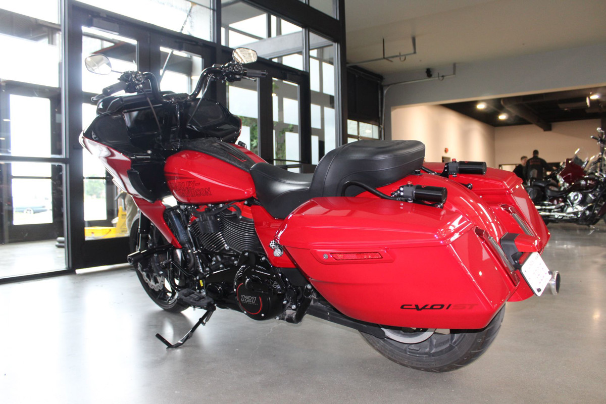 CVO® Road Glide® ST