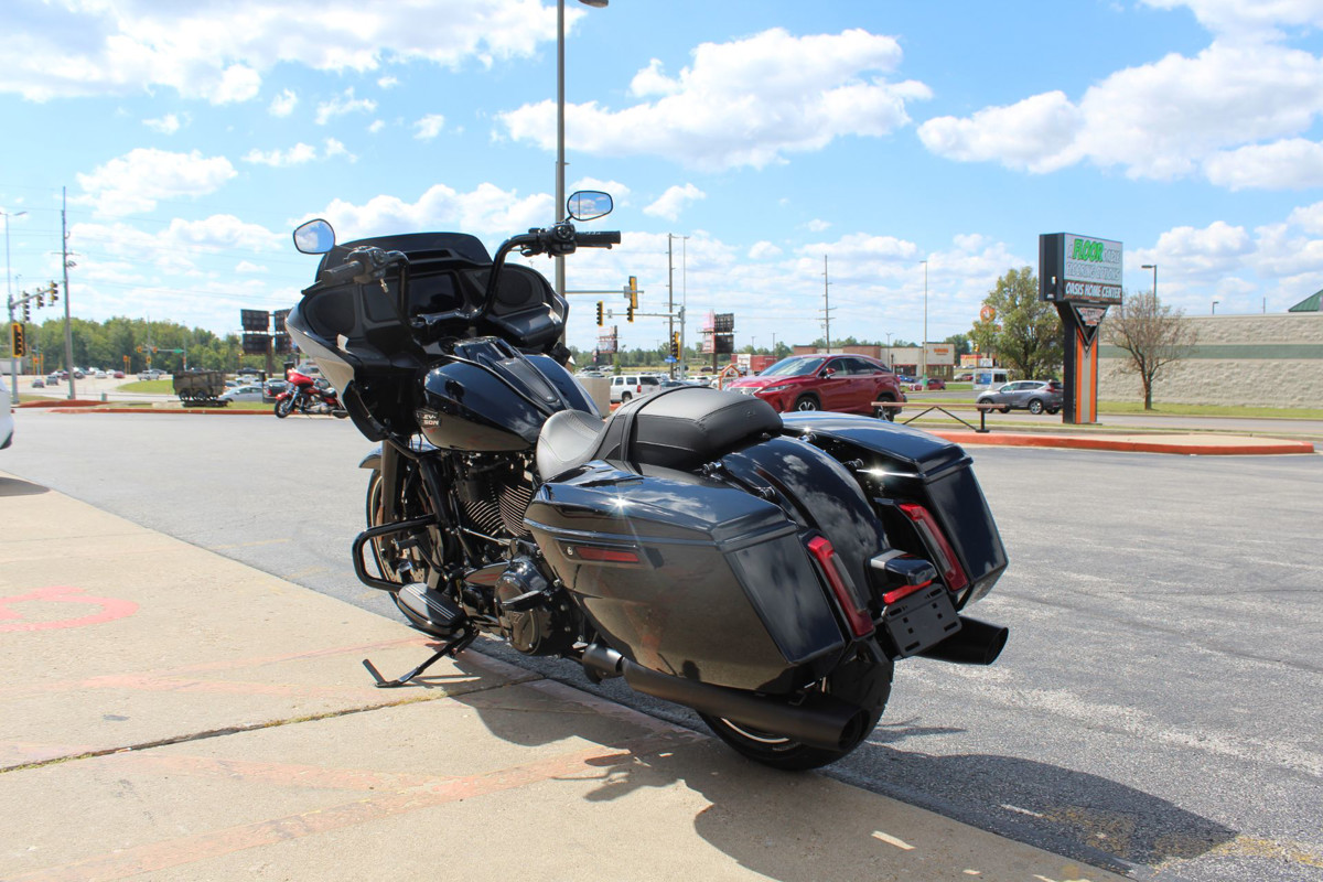 Road Glide®