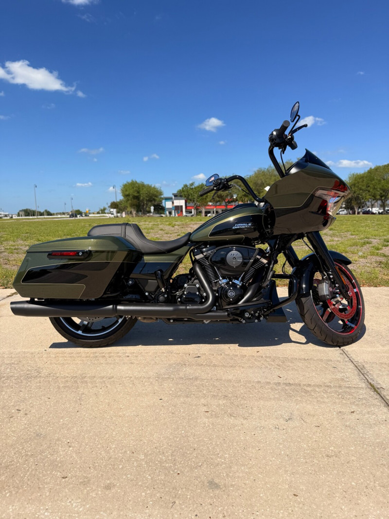Road Glide®