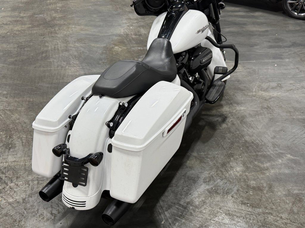 Street Glide® Special