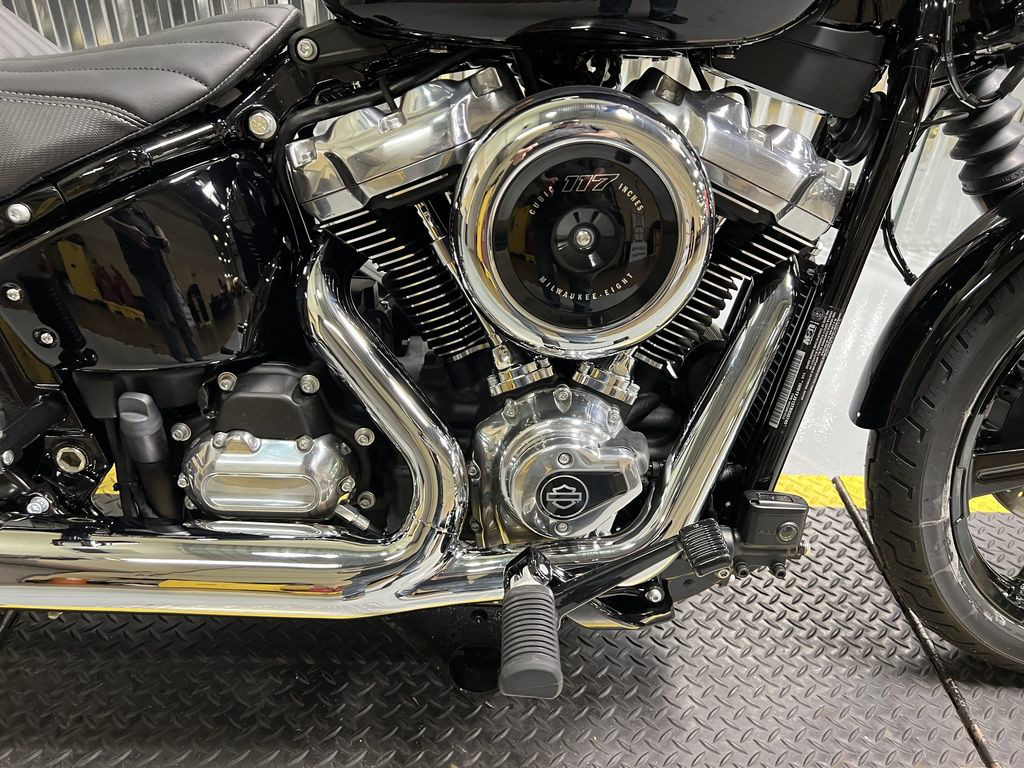 Street Bob®