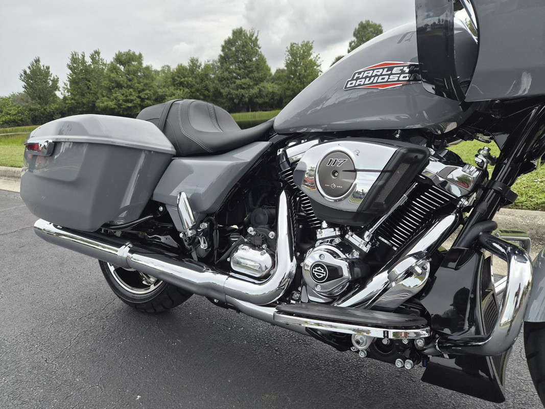 Road Glide®