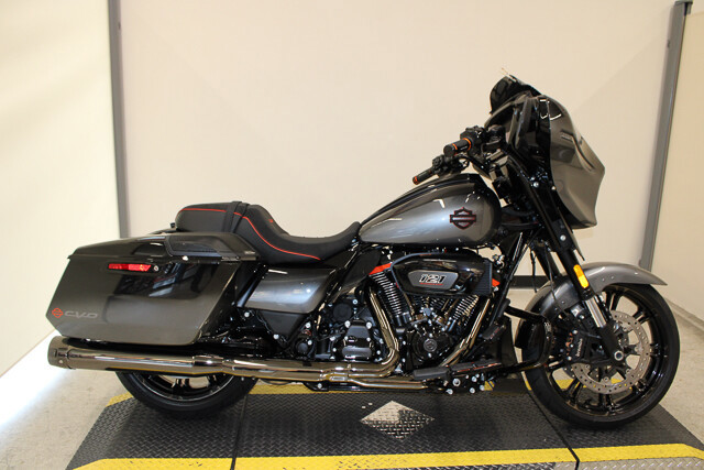 CVO® Street Glide®