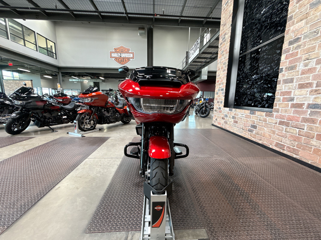 Road Glide®