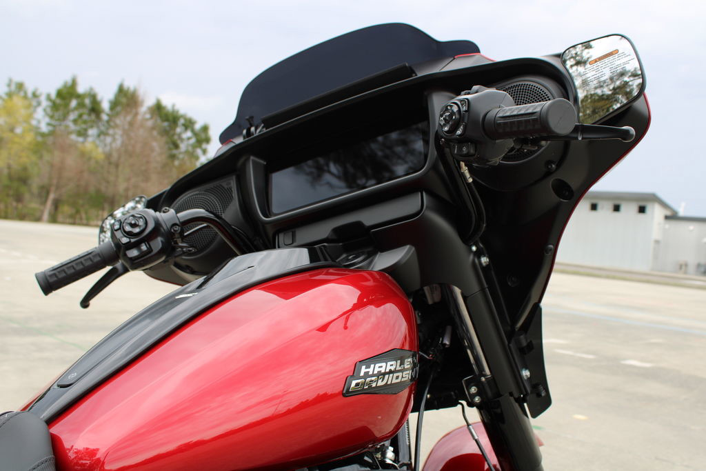 Street Glide®