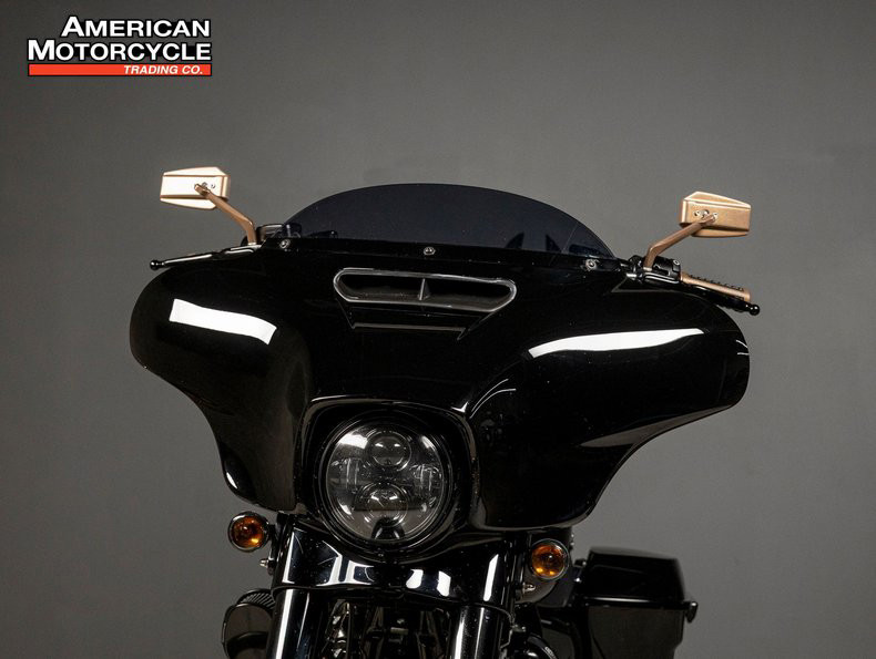 Street Glide® ST