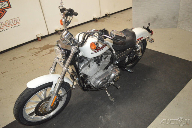Sportster® 883 Hugger® 