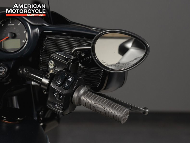 Roadmaster Dark Horse