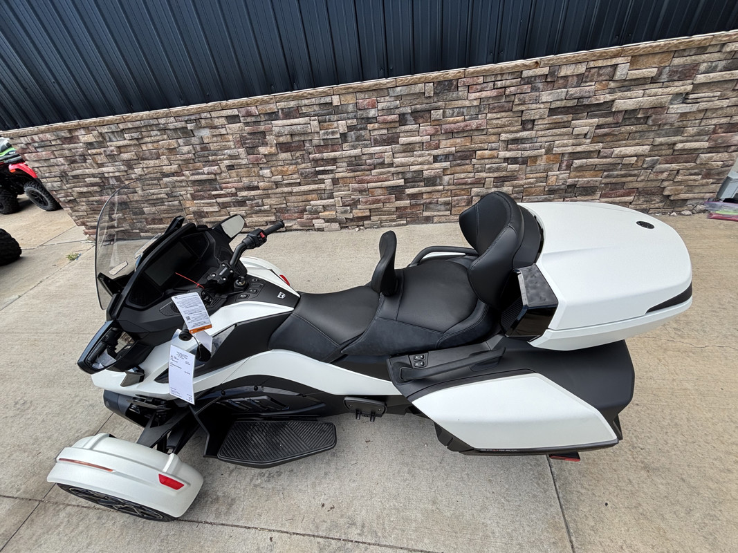 Spyder RT Sea-To-Sky