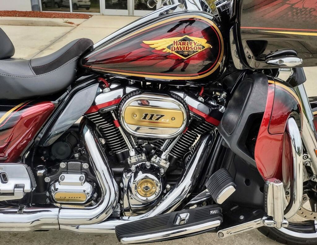 CVO® Road Glide® Limited Anniversary