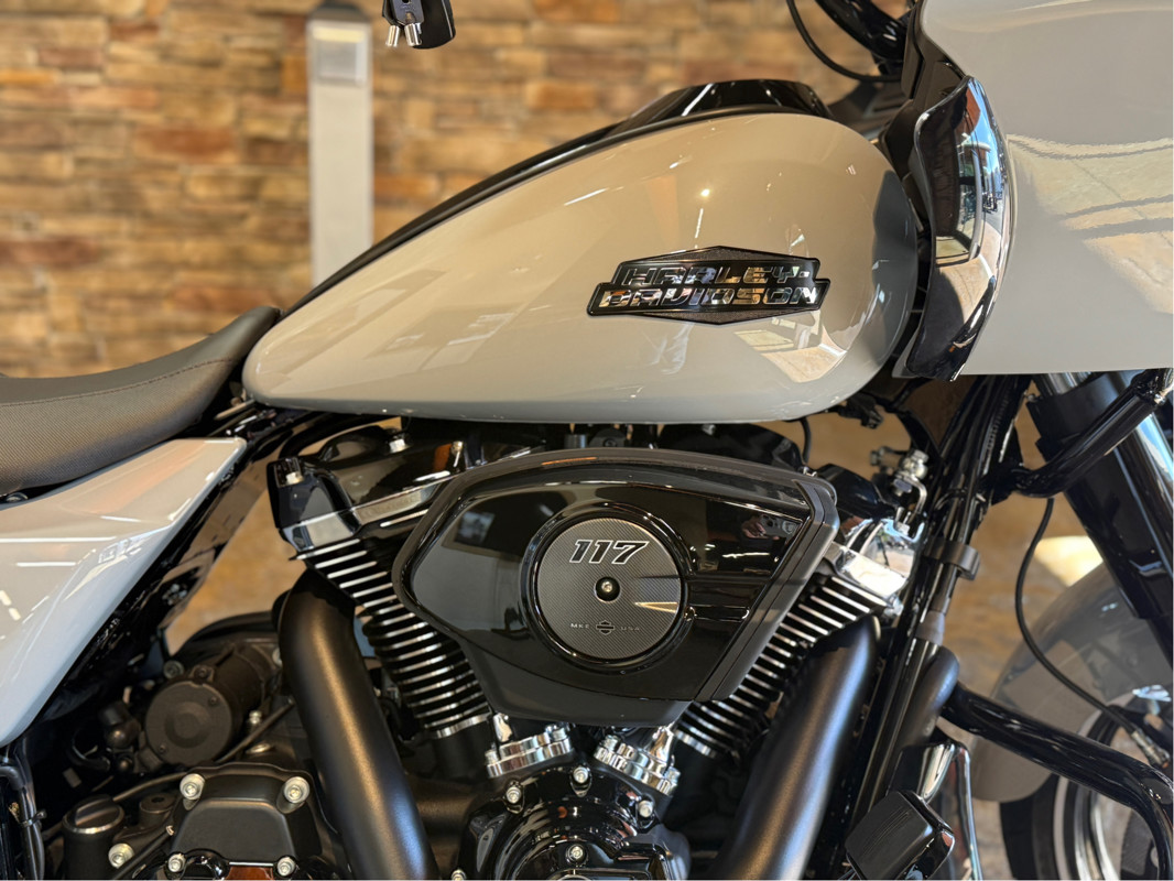 Road Glide®