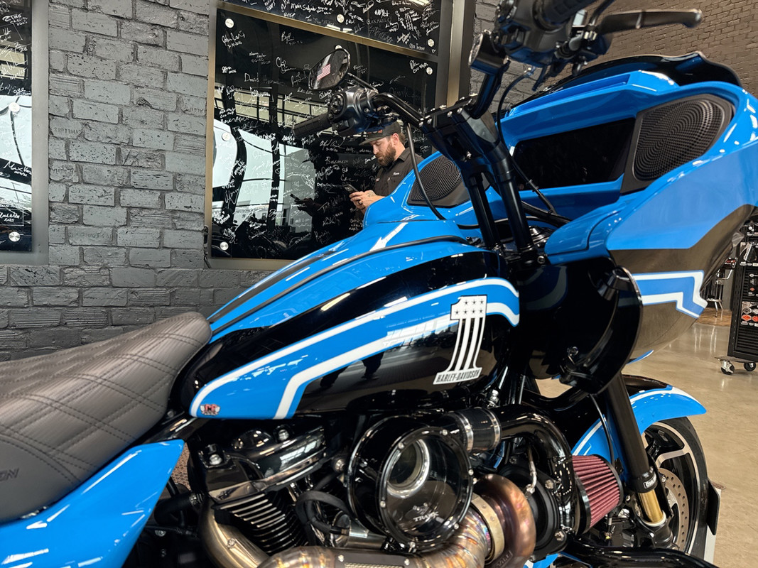 Road Glide®