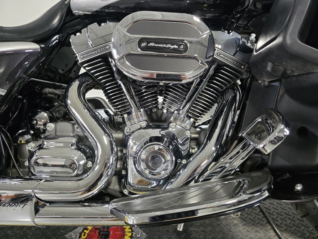 CVO® Street Glide®