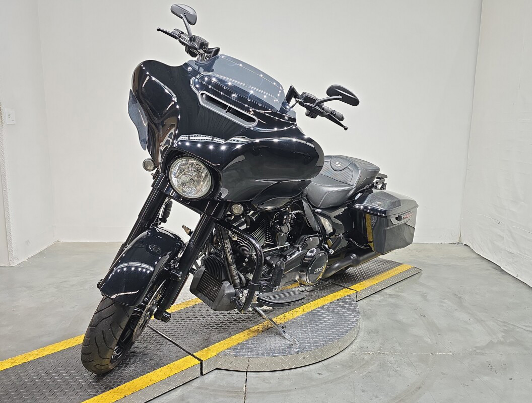 Street Glide® Special