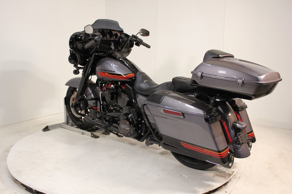 CVO® Street Glide®