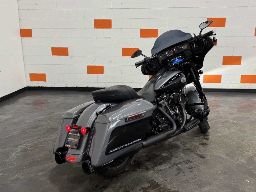 Street Glide® Special
