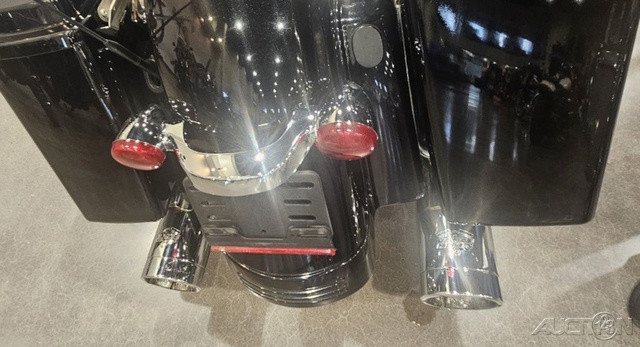Street Glide®
