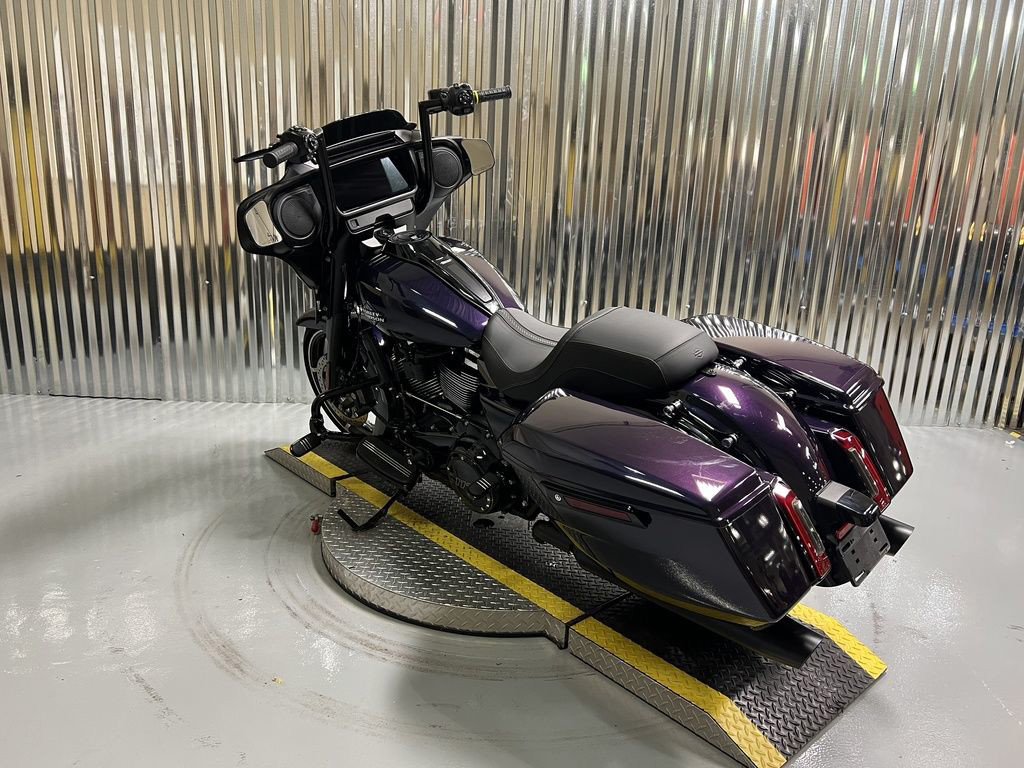Street Glide®