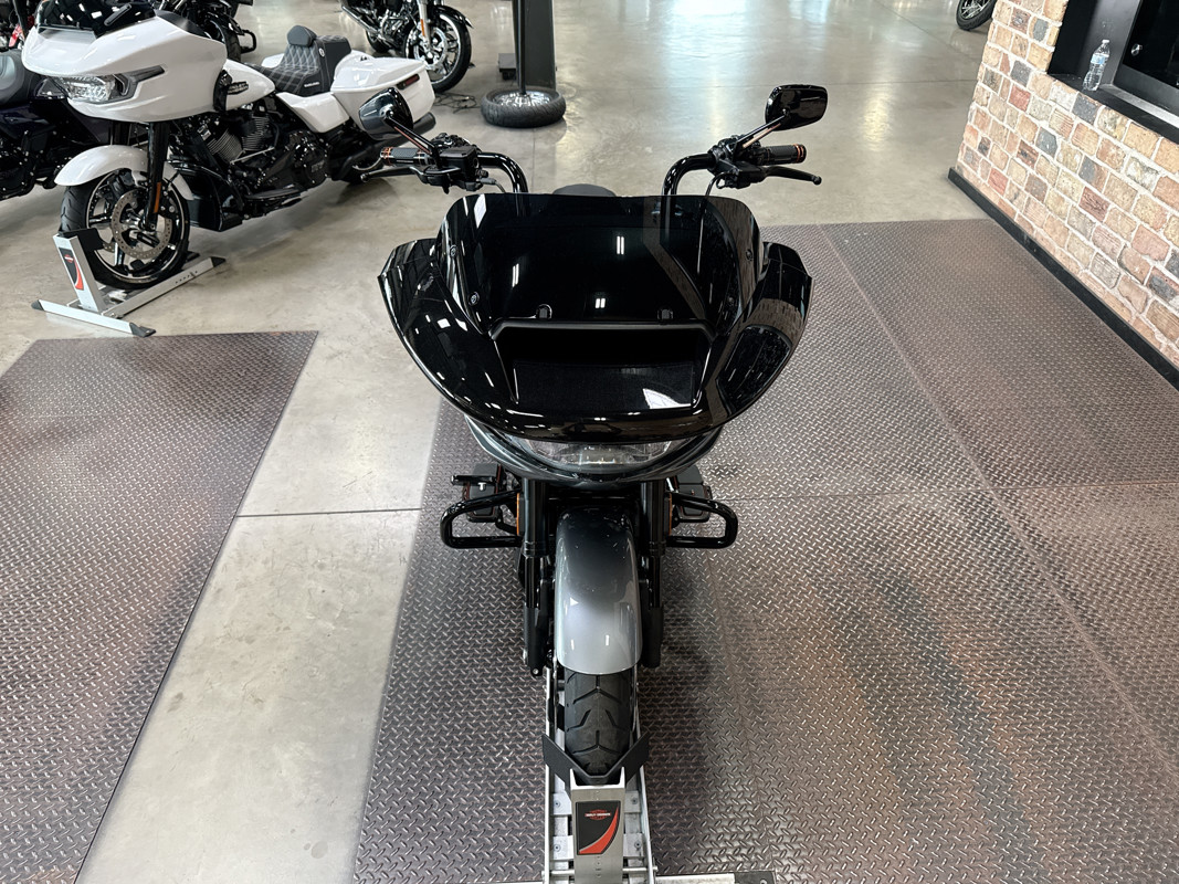 CVO® Road Glide®