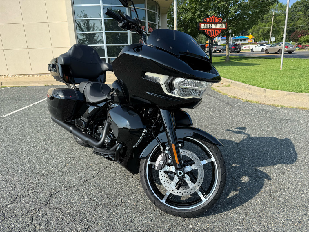 Road Glide®