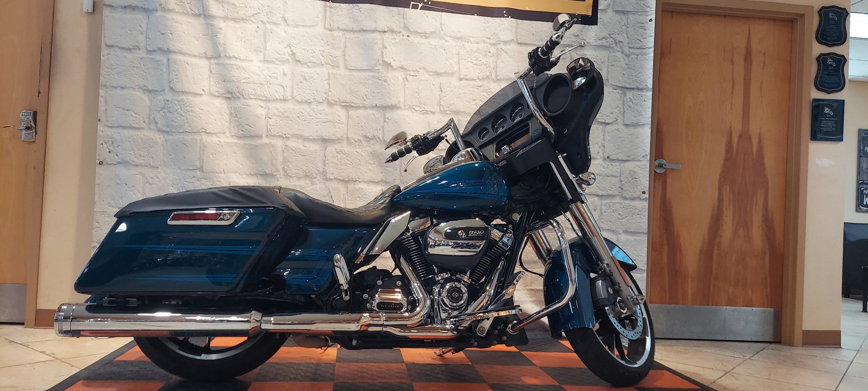 Street Glide®