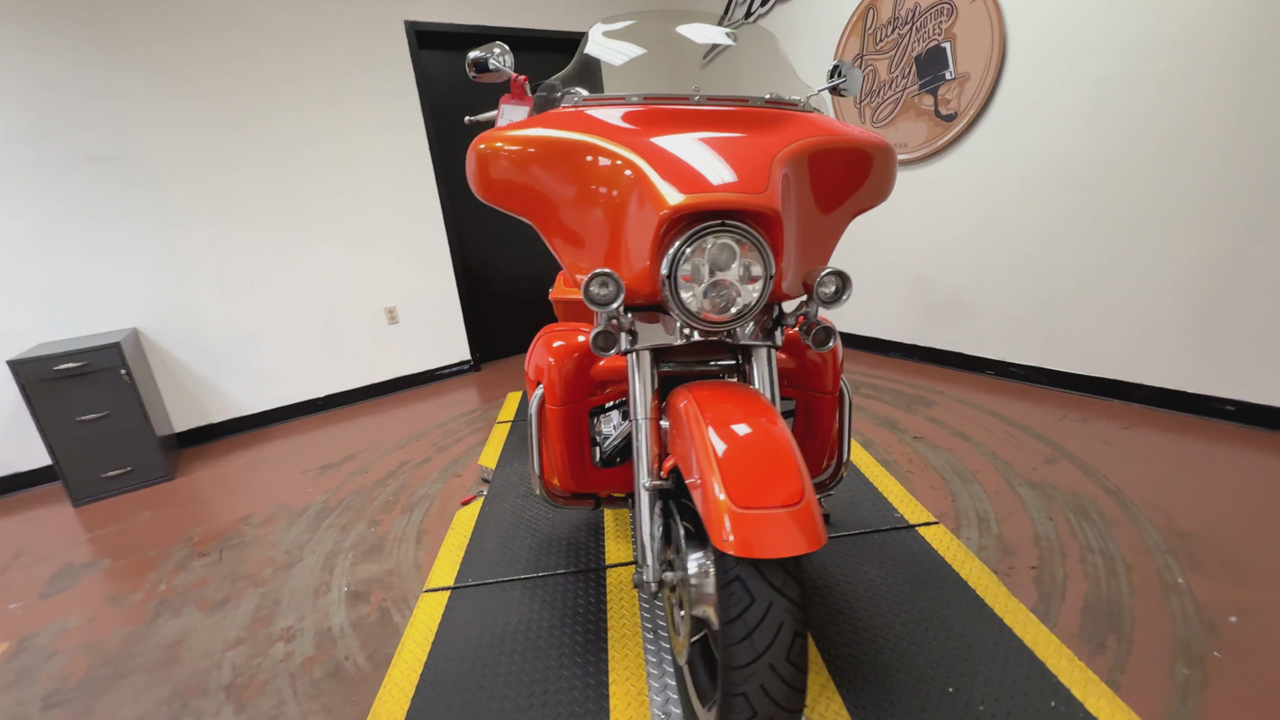 Street Glide®